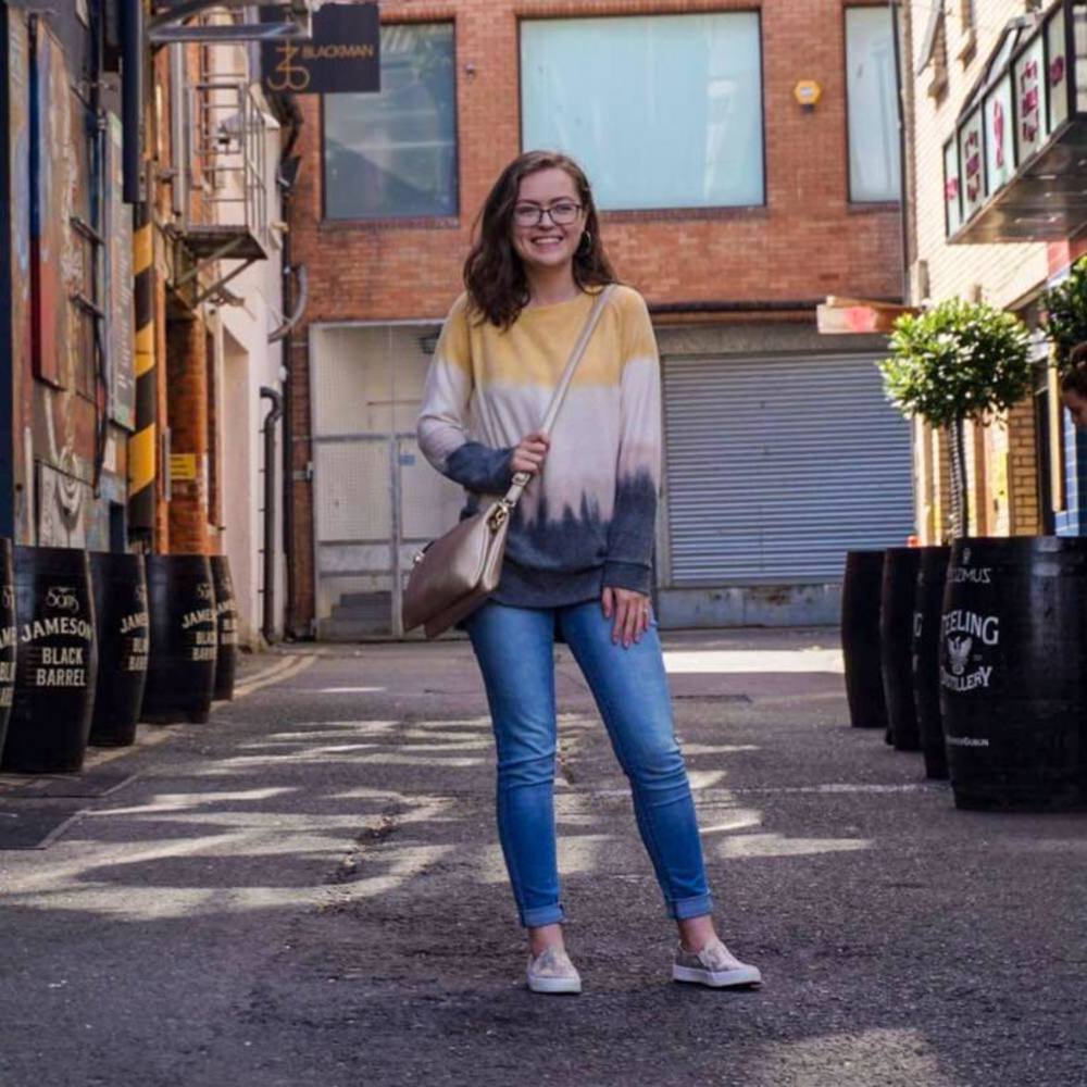Meet your Posher, Abigail
